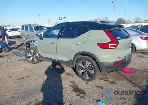 2023 Volvo Xc40 Recharge Pure Electric Twin Plus z USA, uszkodzony, nr VIN YV4ED3UL2P2106509